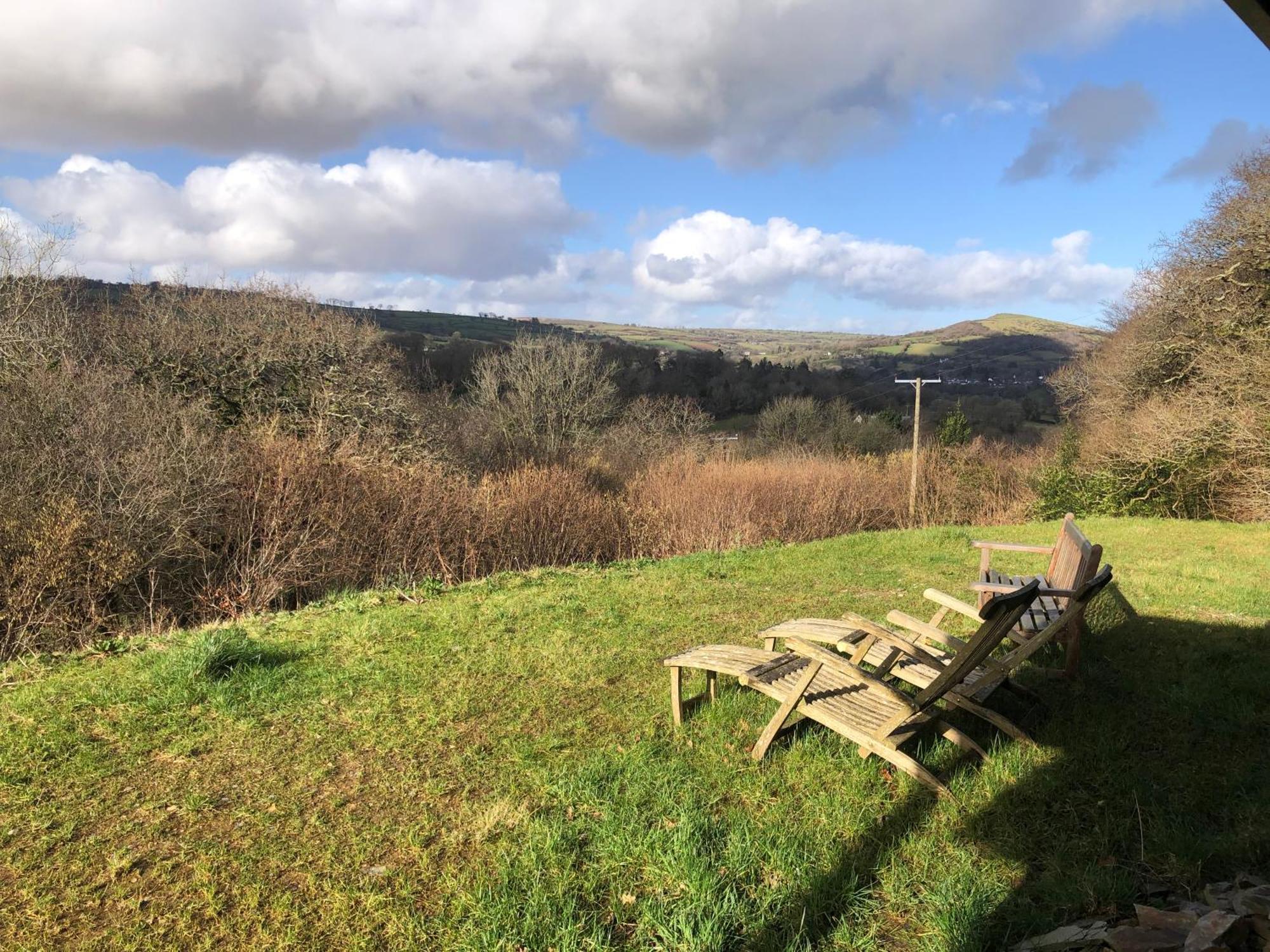 Rabbits 1Or 2 Bedroom Hobbit Style Hillset Earthen Dartmoor Eco Home South Brent Extérieur photo